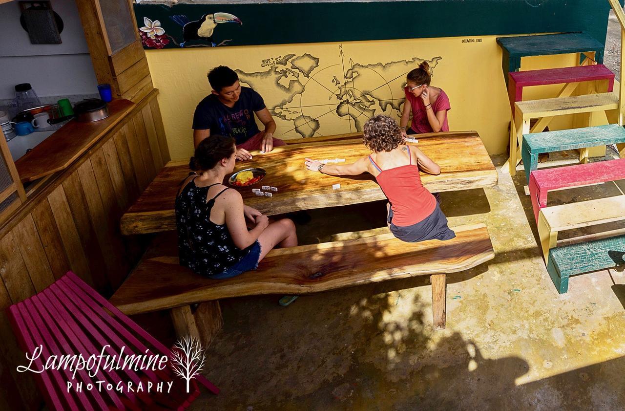サン・イグナシオ Bella'S Backpackers Cayoホステル エクステリア 写真