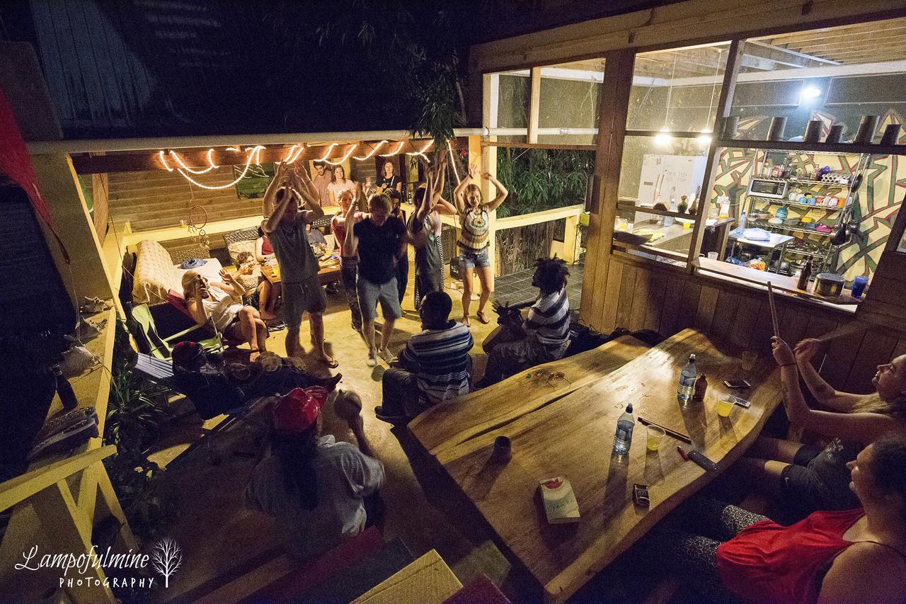 サン・イグナシオ Bella'S Backpackers Cayoホステル エクステリア 写真