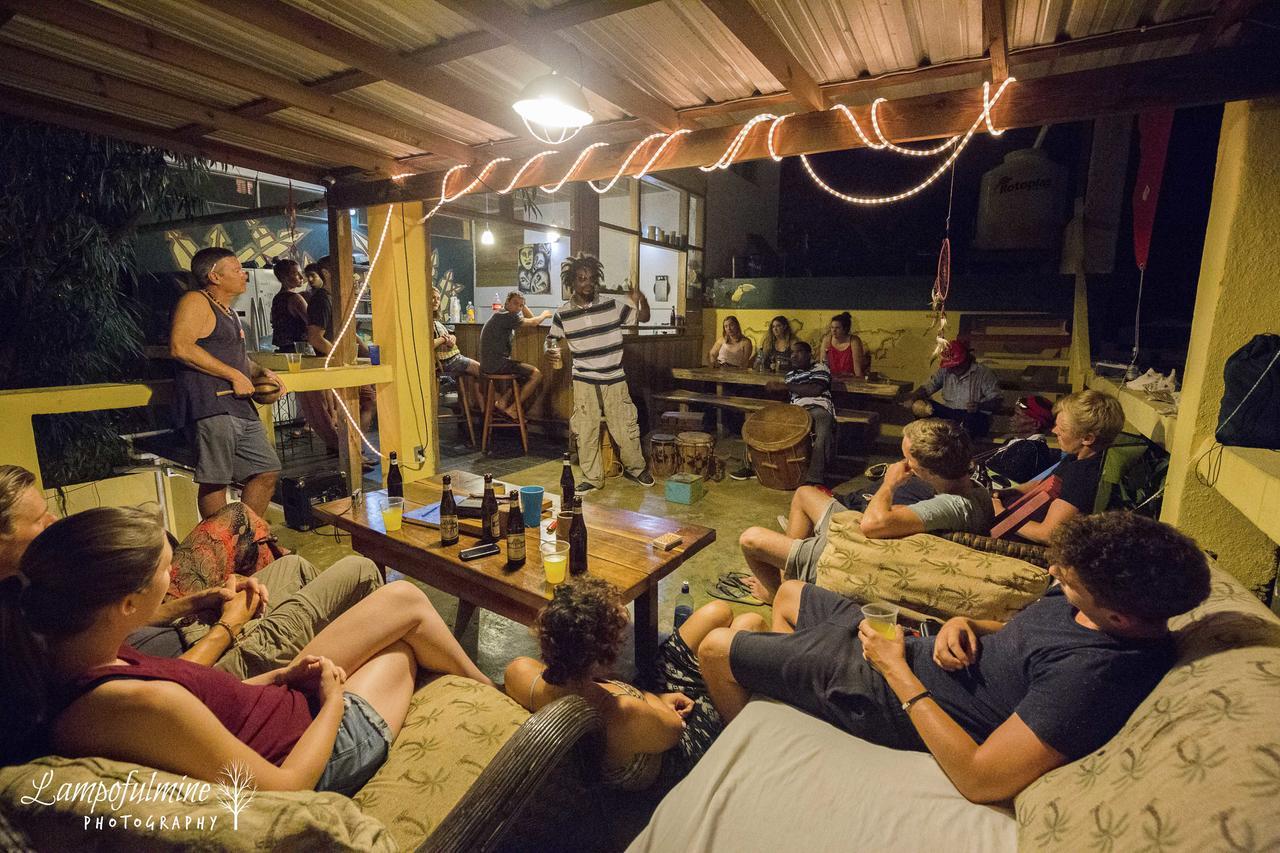 サン・イグナシオ Bella'S Backpackers Cayoホステル エクステリア 写真